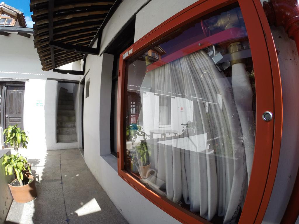 Hostal L'Auberge Inn Quito Eksteriør billede